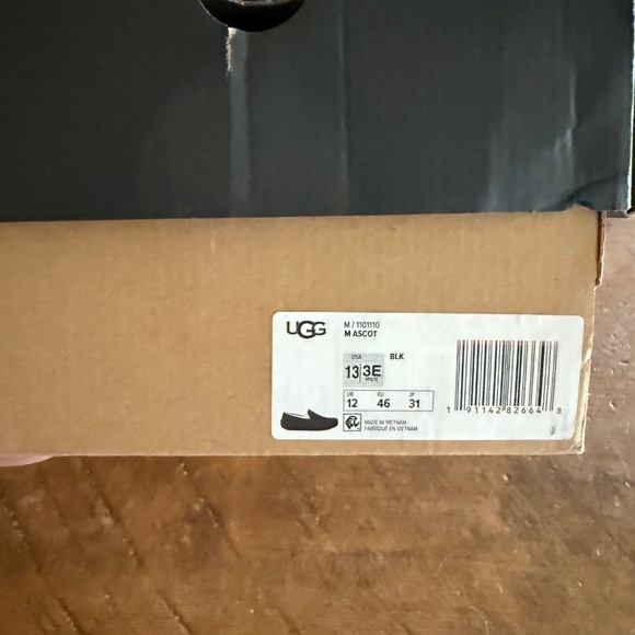 Men’s UGG Ascot Slippers Size 13 (Black) main image 7